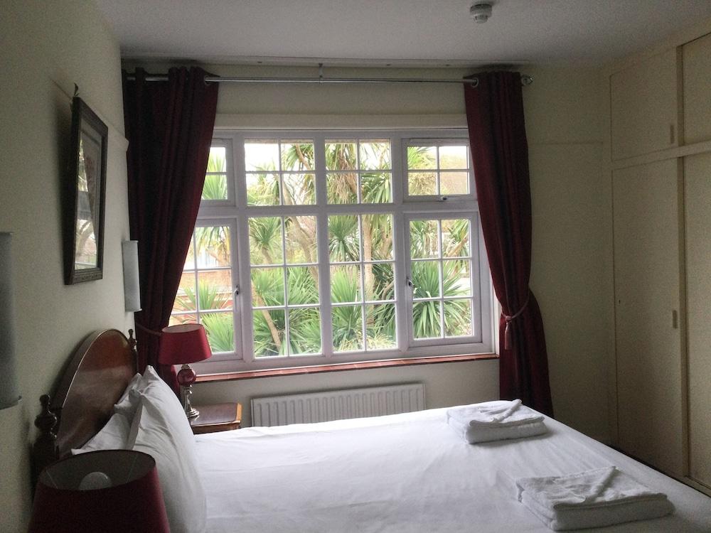The Aldwick Hotel Bognor Regis Bagian luar foto